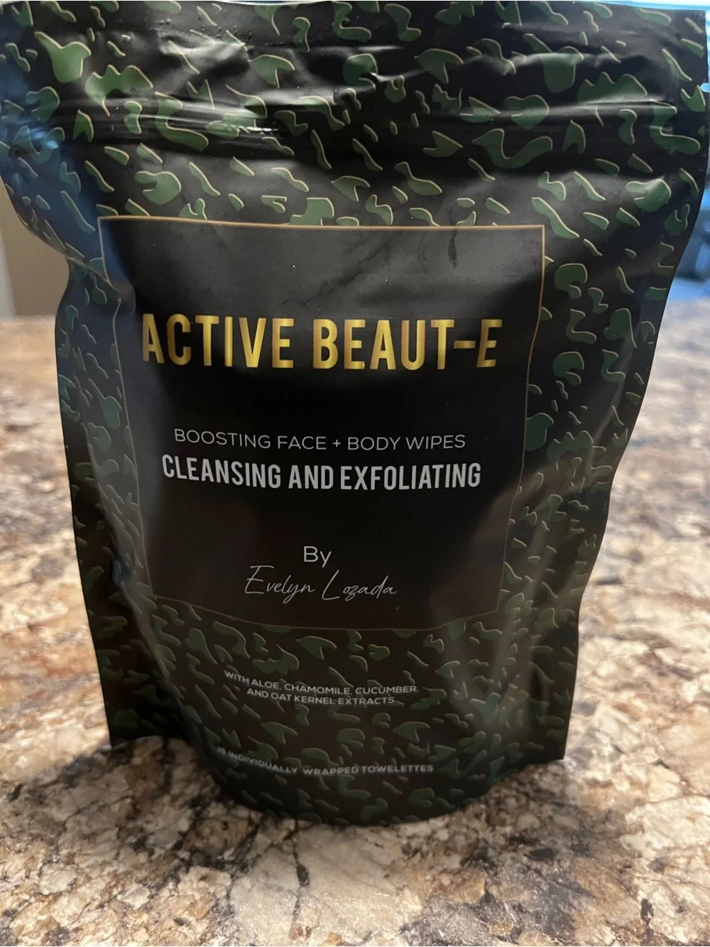 Cleansing & Exfoliating Face + Body Wipes - Green